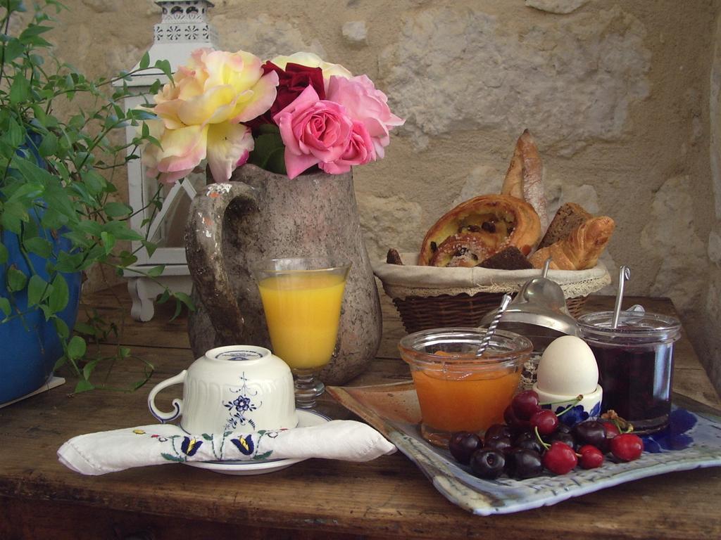 Bed and Breakfast Bastida De Beata à Noailles  Extérieur photo