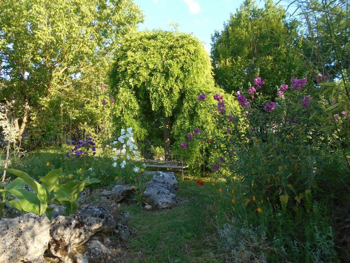 Bed and Breakfast Bastida De Beata à Noailles  Extérieur photo